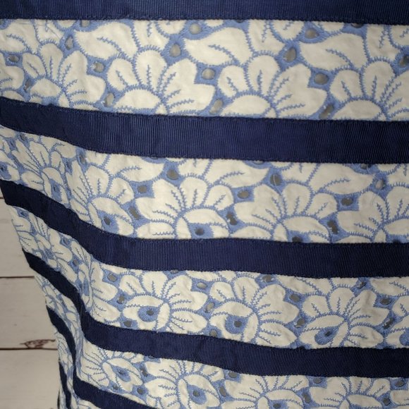 Talbots Woman's Blue Striped Floral Lace‎ Detail Short Sleeve Blouse Size 10 - Picture 8 of 11